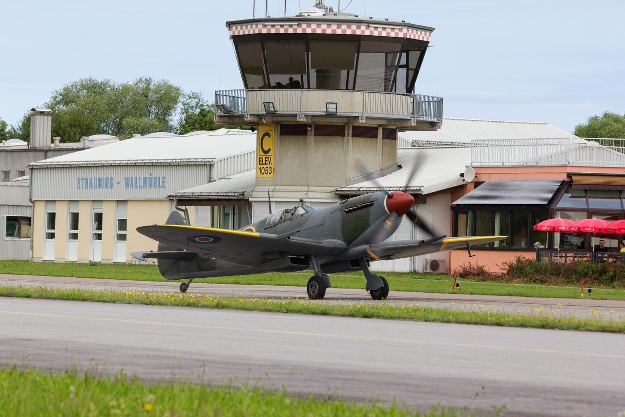 Flugplatzrestaurant Wallmuhle Hotel Atting Exterior foto